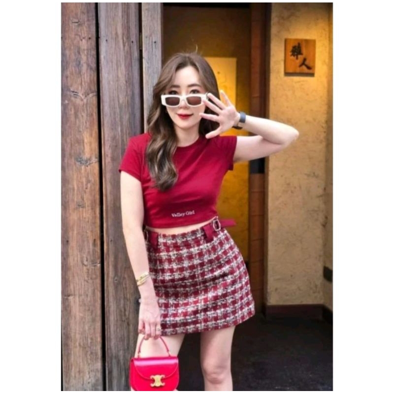 (XL)  พร้อมส่ง🌷ชุดเซท 2 ชิ้น เสื้อ(ผ้าคอตตอน)กับกระโปรงผ้าทวิตสีแดง งานป้าย SN Brand แท้ มือ1 ป้ายห้