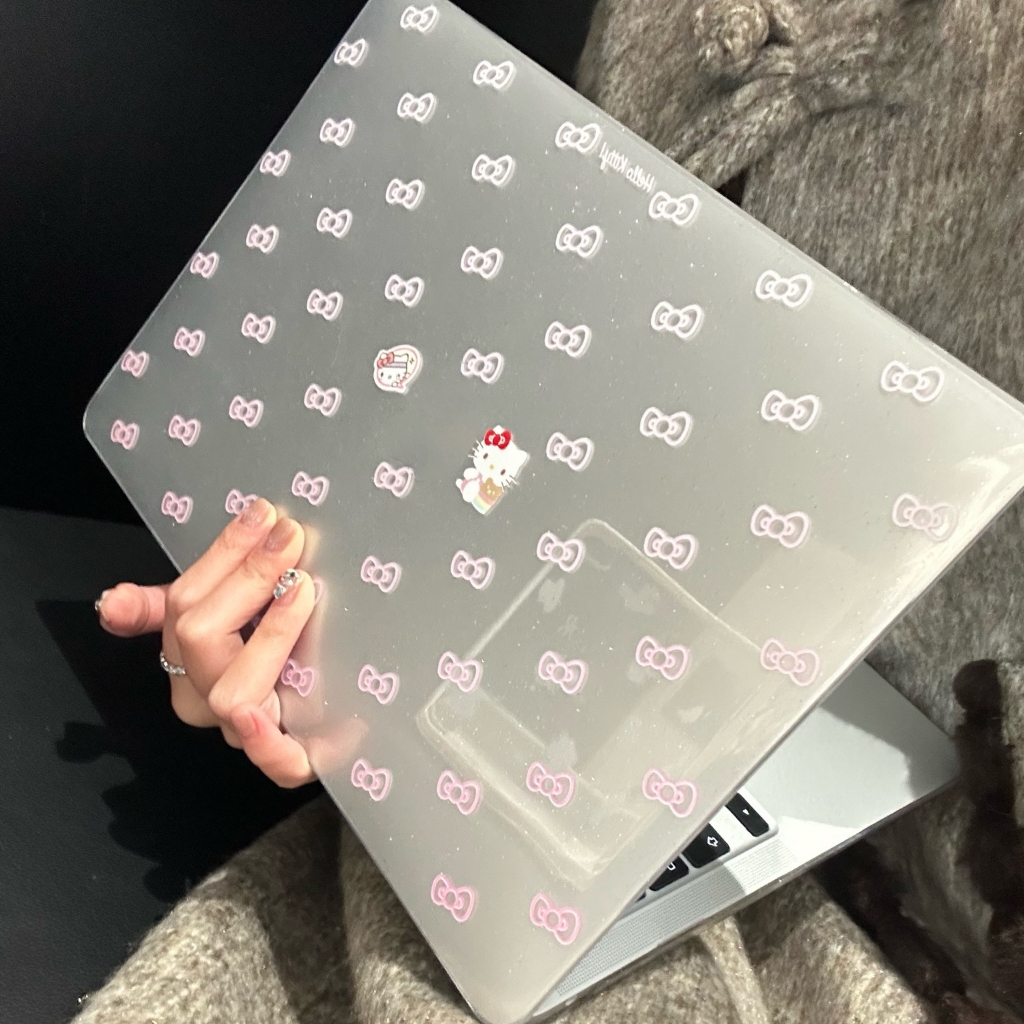 Shesell พร้อมส่ง✨เคส macbook(Glitter)hello kitty Ribbon Air13 Pro13 เคสสำหรับแมคบุ๊คใส A3241 A2681