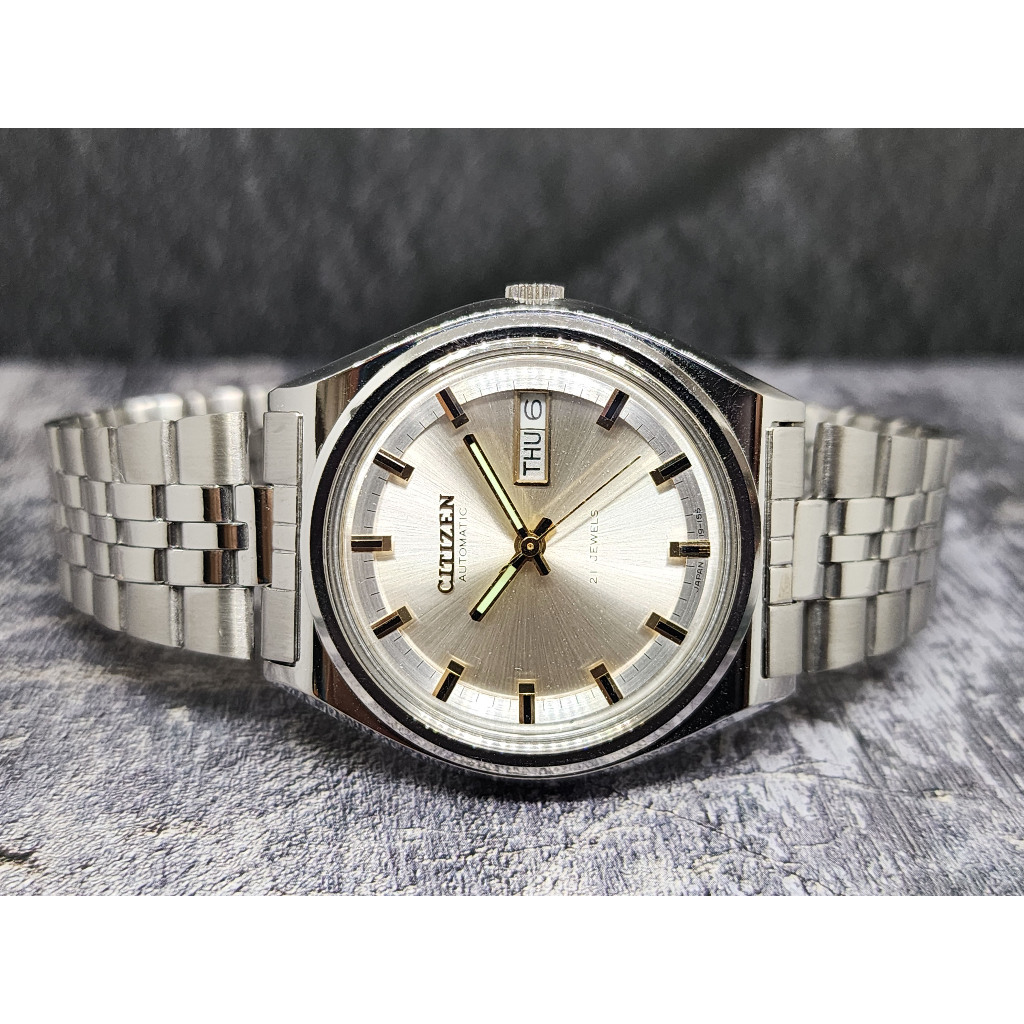นาฬกา citizen automatic รุ่นเก่า นกอินทรีย์ สภาพสวยมาก ๆ แท้เดิมทัั้งเรือน เดินดีปกติ 71-6100