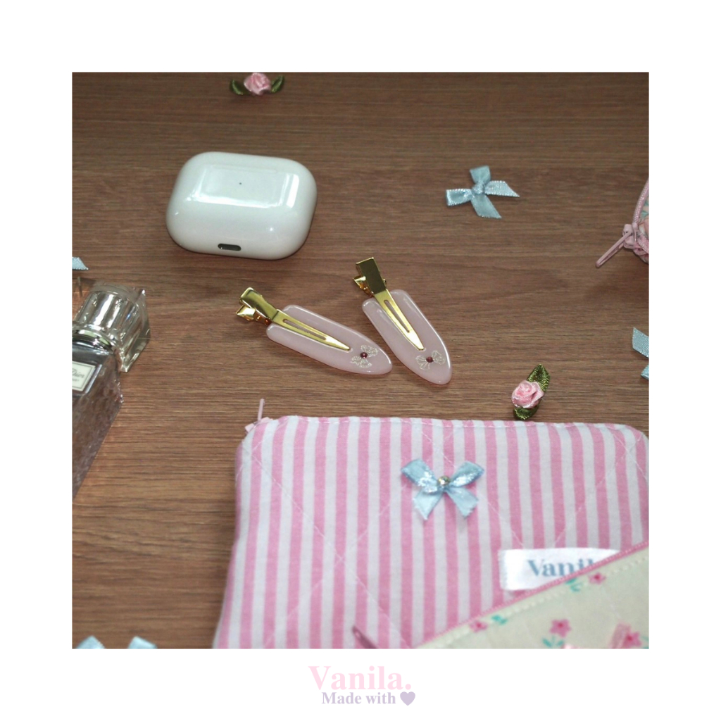 straight line in pink coin purse