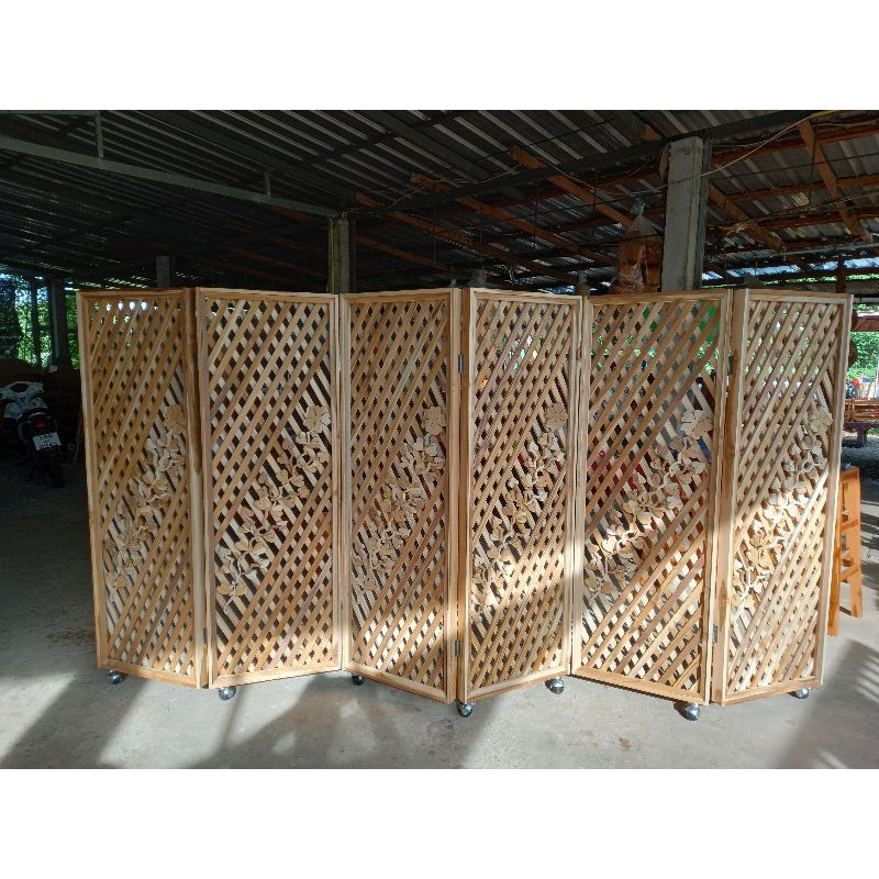 ฉากกั้นลายดอกเฉียงขนาดสูง180 × 3 เมตร ใส่ล้อ