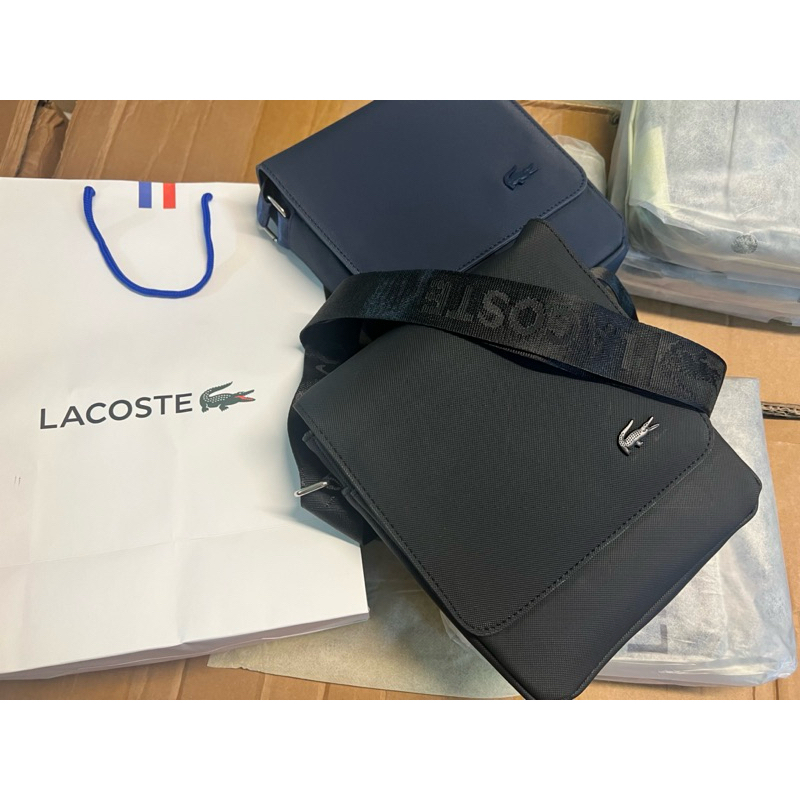 พร้อมส่ง สายปั้ม งานปั้มทุกจุดพรีเมียม กระเป๋าสะพายข้างผู้ชายลาคอซ กระเป๋าทำงาน