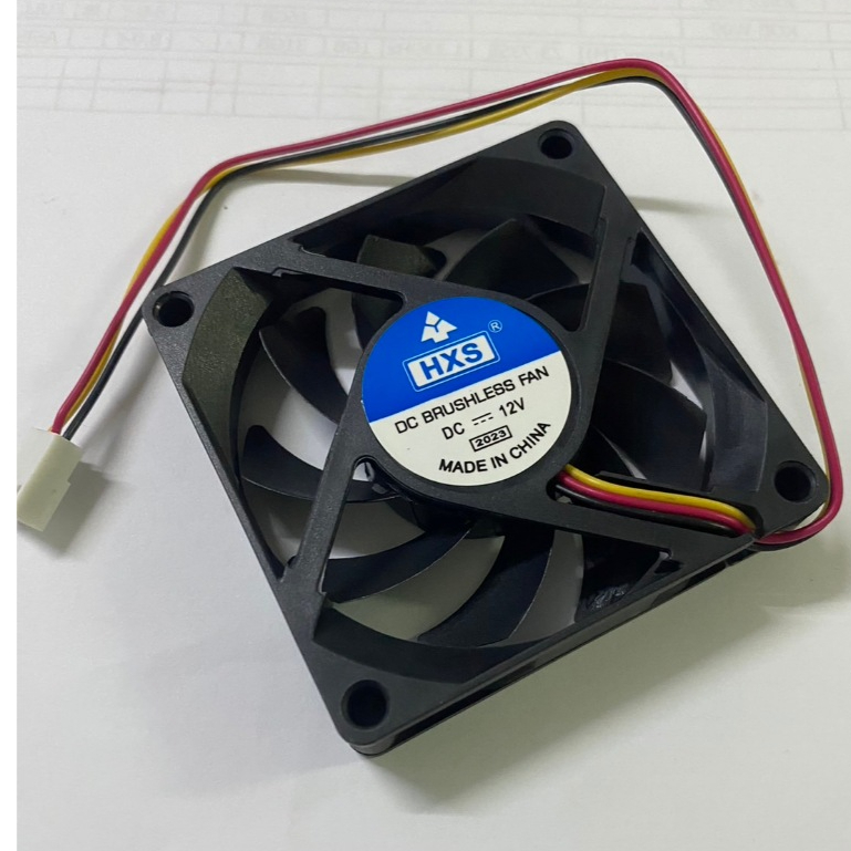 พัดลมคอมพิวเตอร์ พัดลมระบายความร้อน Fan Case ขนาด 5/6/7cm  DC12V/3pin. สินค้าคละยี่ห้อ.