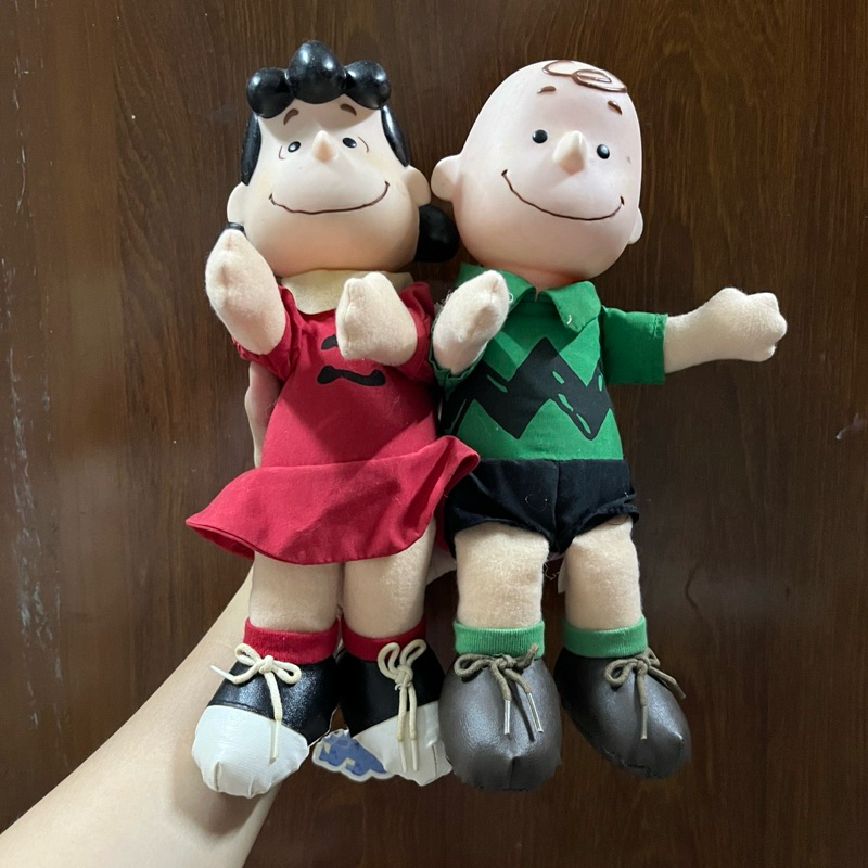 McDonald's Charlie Brown and Lucy ตุ๊กตาสนูปปี้ ของเล่นของสะสม Snoopy **มือสอง**