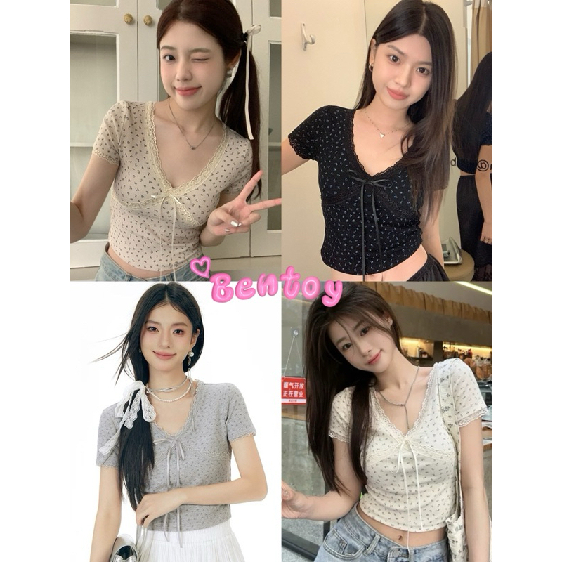 bentoy(bratop5021)เสื้อยืดแขนสั้น มีฟองน้ำ หน้าวี ลายดอกเล็กเต็มตัว รัดรูปพอดีตัว ใส่สวย สบาย