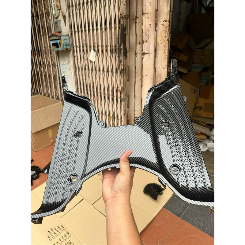 ที่วางเท้าพักเท้า(พร้อมส่ง)ศูนย์Giorno 125 ทำเคฟล่าเปลือกแท้ศูนย์ Honda 100% เงาสุดๆแล็คเกอร์ 2kเคฟล่า5D