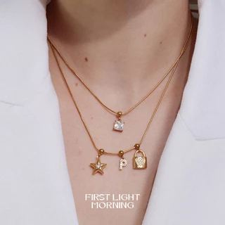 สร้อยคอ + Charm 1 ชิ้น สร้อยตัวอักษร สร้อย alphabet สร้อยปลายเข็ม Letter& Charm Necklace