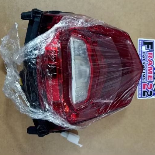 ไฟท้ายรถbenelli TNT250 TNT300 TNT302S