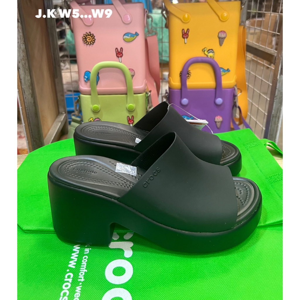 Crocs Brooklyn High Weidge Sandal รองเท้าแตะผู้หญิ่ง น้ำหนักเบาพื้นนี่มใส่สบายทันสมัยใส่สวย ส้นสูง 3"=6.1cm พร้มส่งในไทย