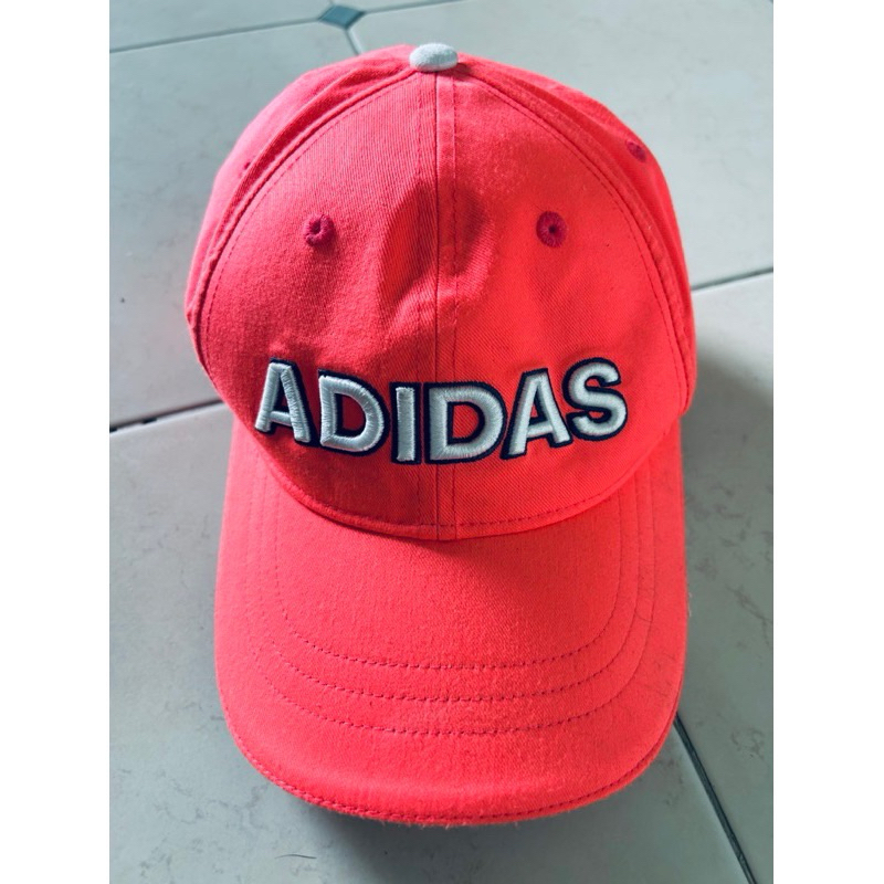 หมวก Adidas สีแสดนีออน สะท้อนแสง มือสอง