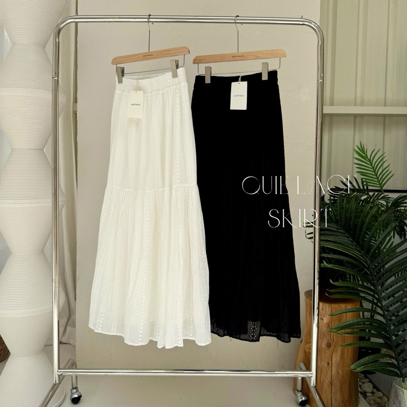 (B09) Heartmade - Quie Lace Skirt — (สินค้าพร้อมส่ง) กระโปรงผ้าลูกไม้ฉลุลายริ้ว พร้อมซับในยาว