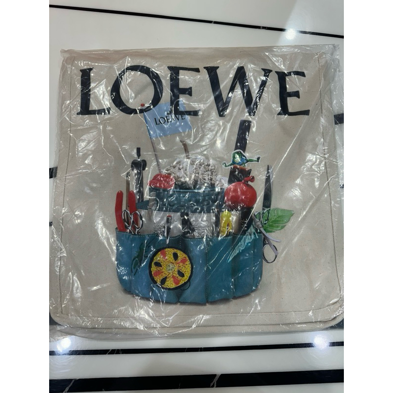 กระเป๋าผ้า LOEWE ของใหม่ ของแท้