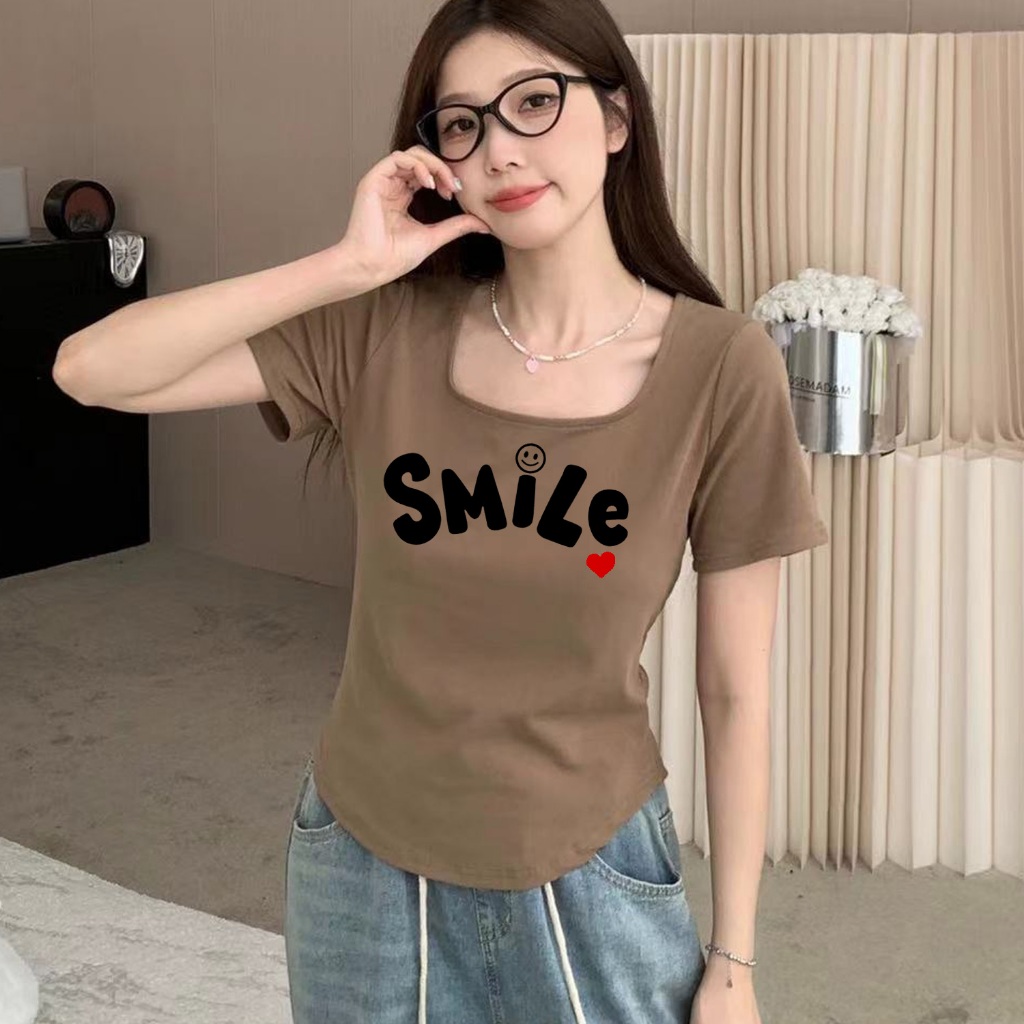 Charming เสื้อแฟชั่นเกาหลี คอเหลี่ยม Smile สวยเก๋ High quality รุ่น C558