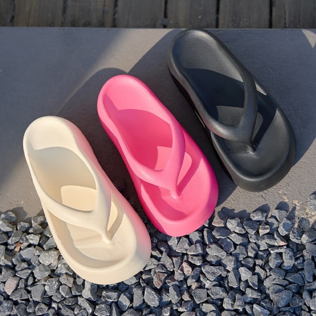 ꕥCatalog shoesꕥ รองเท้าแตะหูหนีบ หนานุ่ม มีส้น 3 cm. ใส่สบายเท้า 4 สี (25)