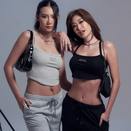 Atipashop - LOGO EVI CLASSY เสื้อสายเดี่ยว ปลายโค้ง ปักโลโก้ มีหลายสี