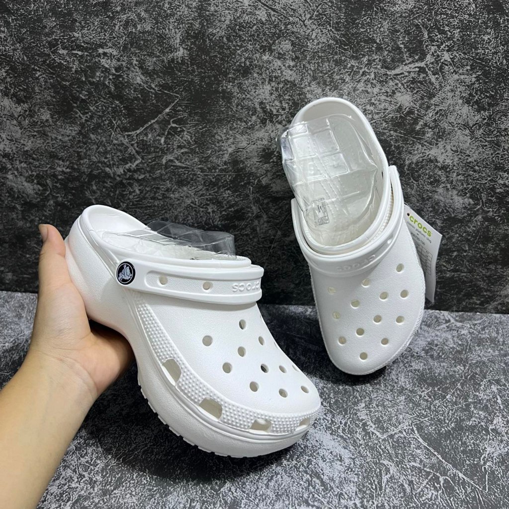 รองเท้าแตะเพื่อสุขภาพอย่างแท้ 100% CROCS Classic Platform Clog รองเท้าลำลองผู้หญิง