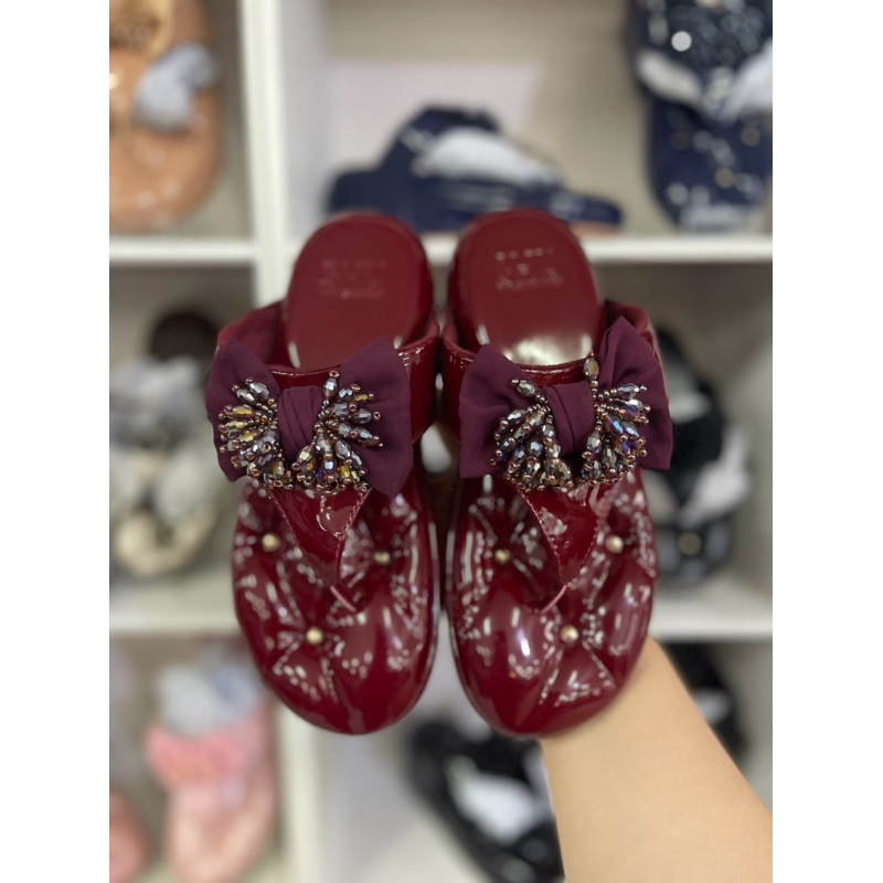 SHU รุ่น SOFASHOES พื้นสูง2.5“ (RD54) แดงเลือด รองเท้าแตะผู้หญิง รองเท้าชูเบอร์ร
