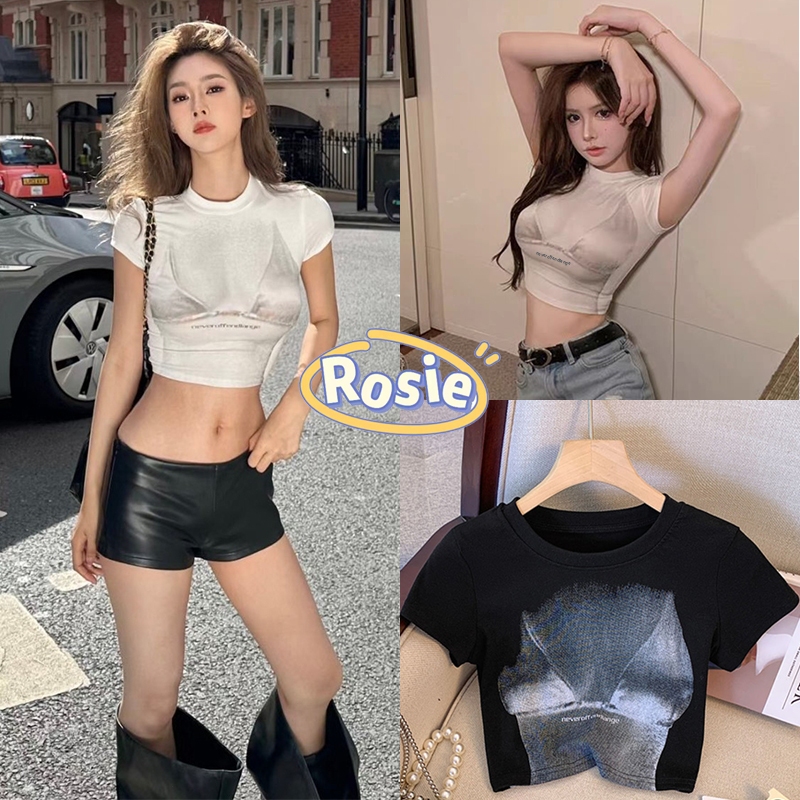 Rosie พร้อมส่ง💗เสื้อยืดทรงครอป คอกลม แขนสั้น ผ้าดีมาก พิมพ์ลายบรา ทั้งด้านหน้า-หลัง เซ็กซี่เบาๆ ไฮโซสำหรับผู้หญิง