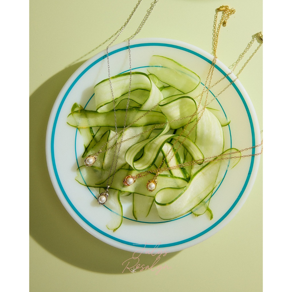 Julys - dragon egg necklace