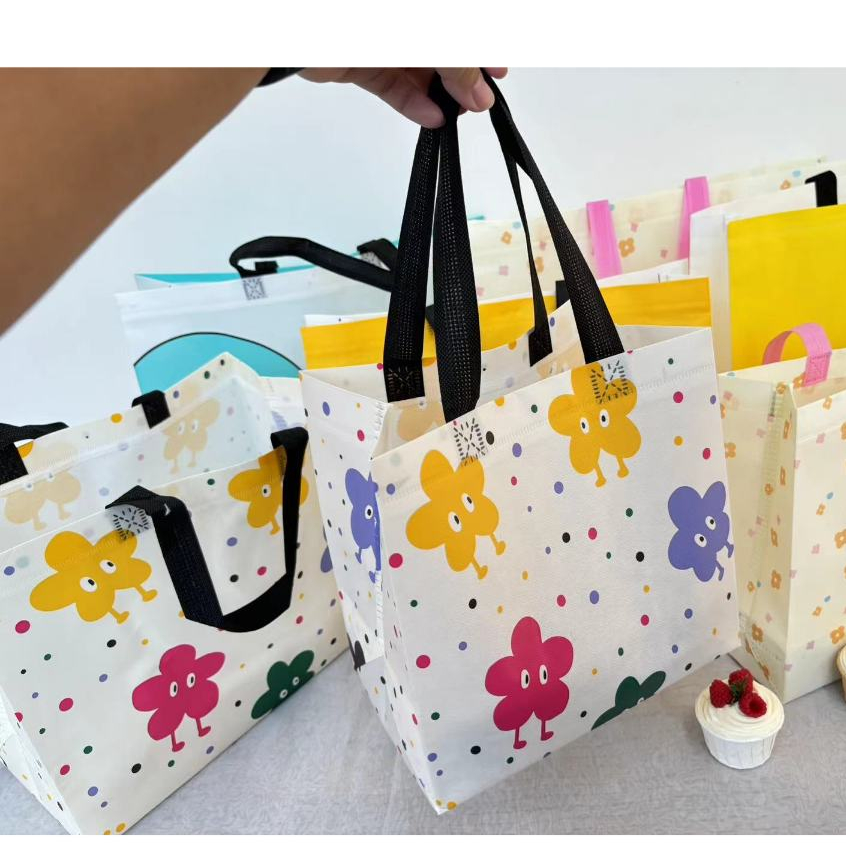 🌼Flower🌼ถุงผ้า สปันบอนด์ ถุงช้อปปิ้ง ลดโลกร้อน กระเป๋าถือขนาดพอดเหมาะ ใส่ของได้เยอะ ลายน่ารัก พร้อมส่ง