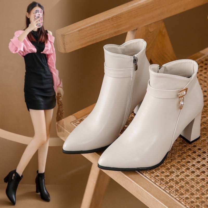 Ma244-3(size 37-40)รองเท้าบูทแฟชั่นสไตล์เกาหลีงานดีใส่สบายความสูงของส้น7 cmมี 2 สีดำครีม