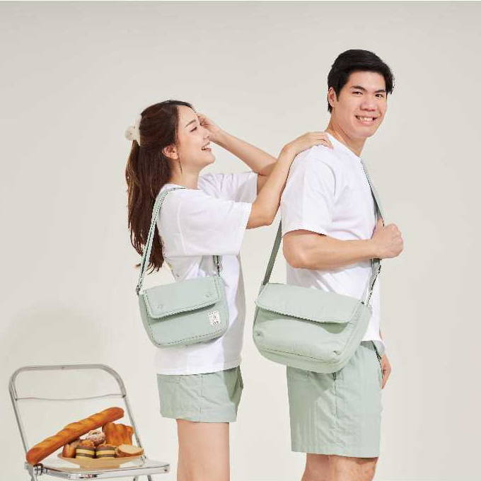 กระเป๋าสะพายไหล่บุนุ่ม รุ่น PEBBLE NYLON - Something Simple