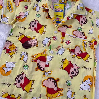 New!!! Crayon Shinchan ชุดนอนเด็ก ลายชินจังจอมแก่น ลิขสิทธิ์แท้ สำหรับเด็กและผู้ใหญ่ ผ้าคอตตอน100% ผลิตไทย ใส่สบาย