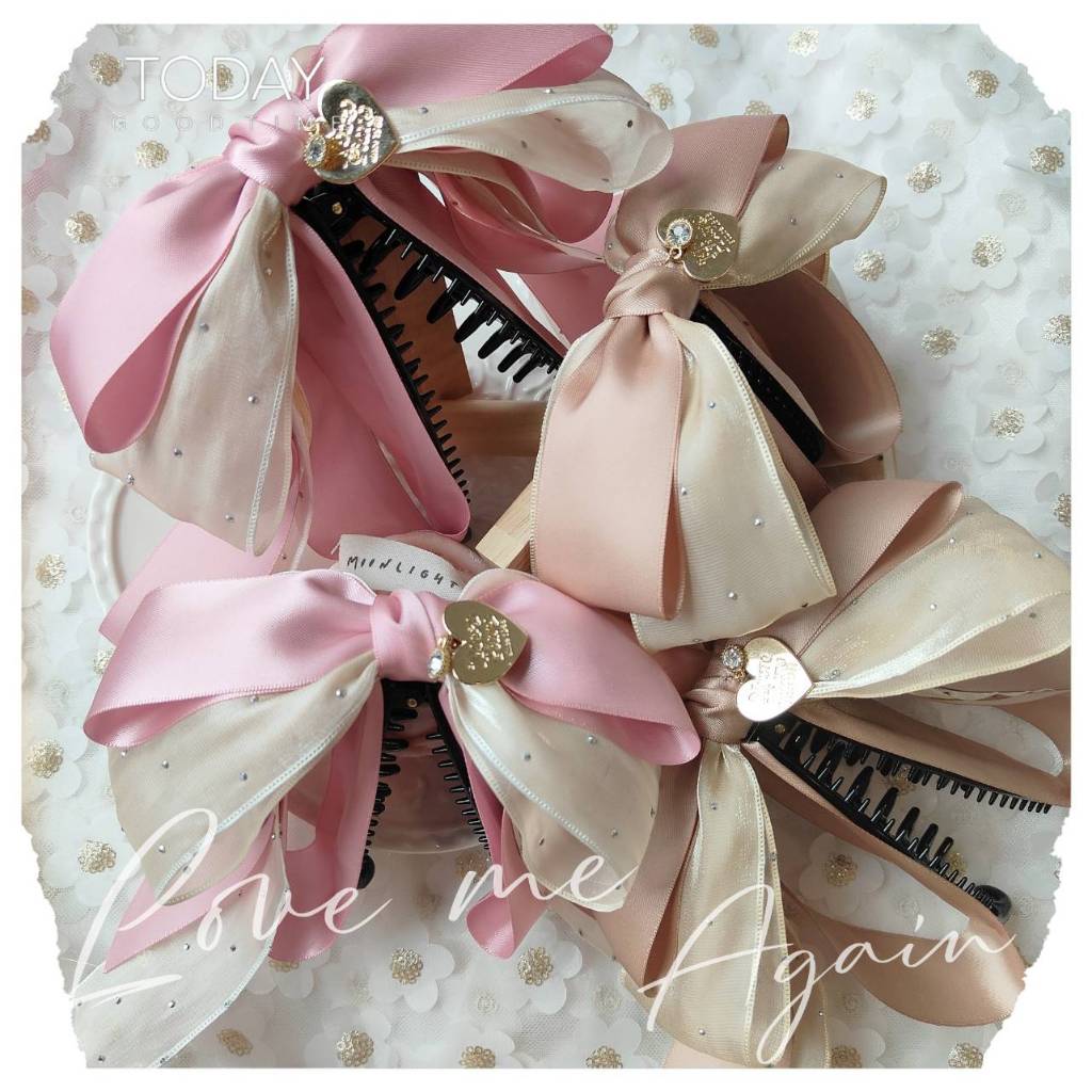 A Dream สีใหม่ กิ๊บกล้วยโบว์ริบบิ้นผ้าวิ้งแต่งจี้หัวใจสวยเด่น มีไซร์M/ไซร์L (พร้อมส่ง )
