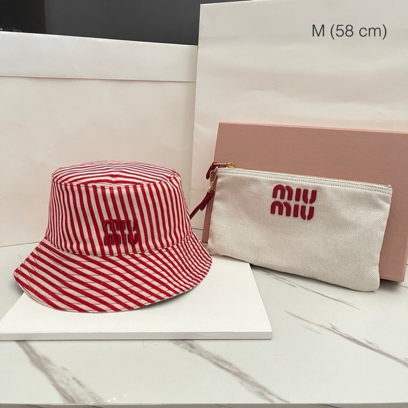 ของแท้ 100% (ไม่มีค่าธรรมเนียมใดๆเพิ่มเติม)miu miu bucket hat