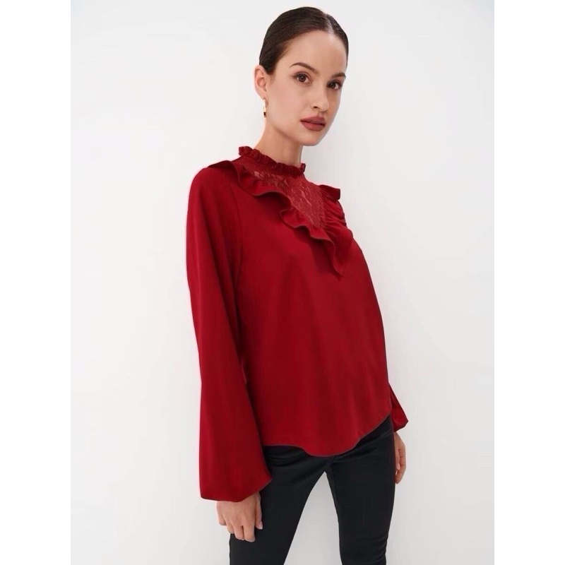 TLMB1. พร้อมส่งจ้าสวยๆ  MOHITO Blouse เสื้อเชิ้ตสีแดงเลือดหมู คอแต่งลูกไม้