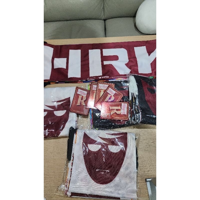 การ์ด H R K ทอง เงิน แดง 🐡 *พร้อมโค้ด* / ผ้าพันคอ ผ้าเชียร์ HeartRocker X Grainey พี่เอก พี่ลูกดอก