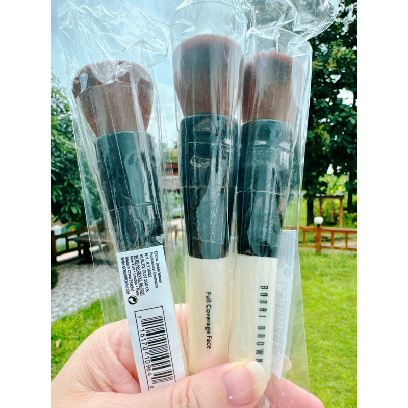 Bobbi Brown Tokidoki Full Coverage Face Brush  🔥แปรงของแถมนะคะ ล็อตเก่า 🔥sale🔥