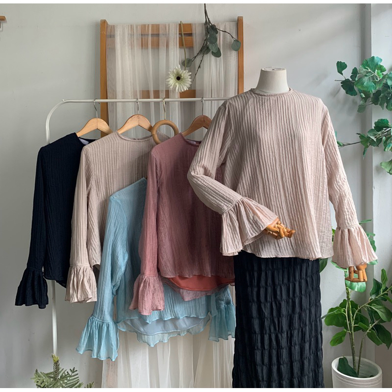 Miracle top detail: เสื้อตัวปล่อยทรงอัมเบลล่าตีบาน