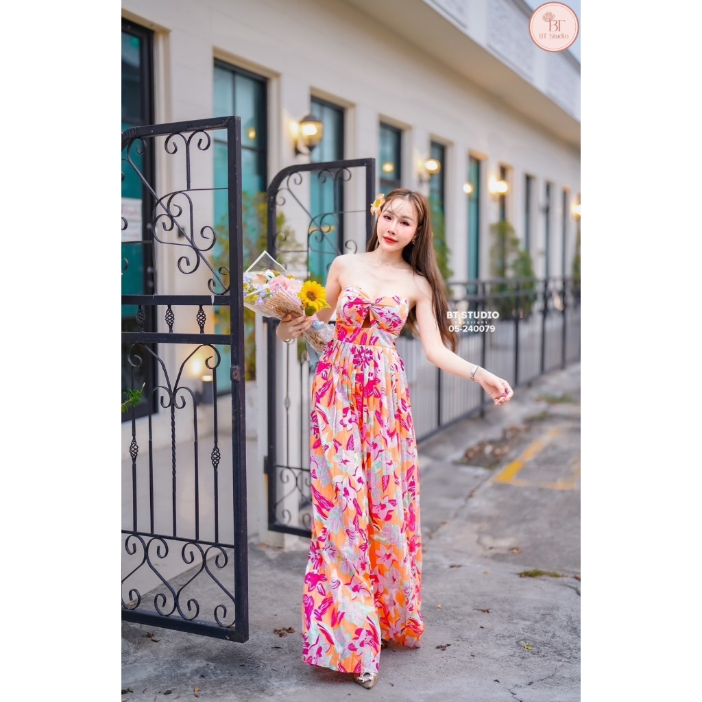 BT 05-240079 งานลดราคา เคลียร์สต็อก ราคาพิเศษ  จั้มสูทเกาะอกขายาวดีเทลบิดตรงกลางอกเว้าใต้อกเล็กน้อย 