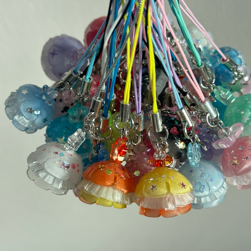 🪼jellyfish keychain (Handmade 100%) พวงกุญแจแมงกะพรุน ( จิ๋ว )