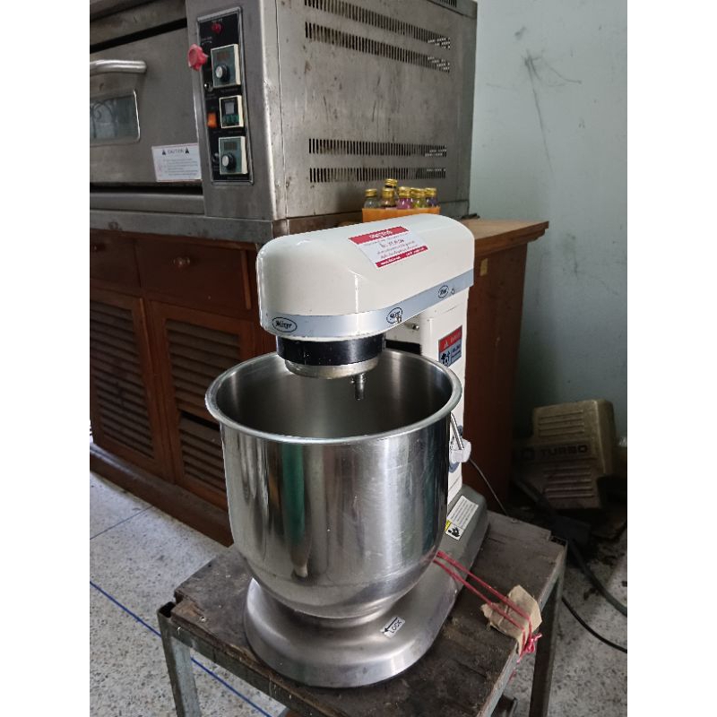 เครื่องนวดแป้ง Food Mixer SL-B10 ขนาด 10 ลิตร (มือสอง)