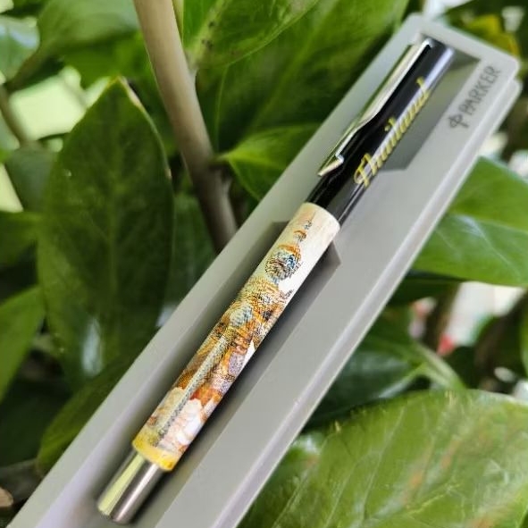 PARKER ปากกาโรลเลอร์บอล รุ่น Limited Edition ลายเท้าเวสสุวรรณ ของแท้
