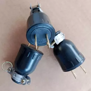 ปลั๊กยาง ตัวผู้ มีแค๊ม 2 ขาแบน รุ่น 15A 250V ปลั๊กยาง 2ขา ทองเหลือง ปลั๊กยางตัวผู้ ขาแบน