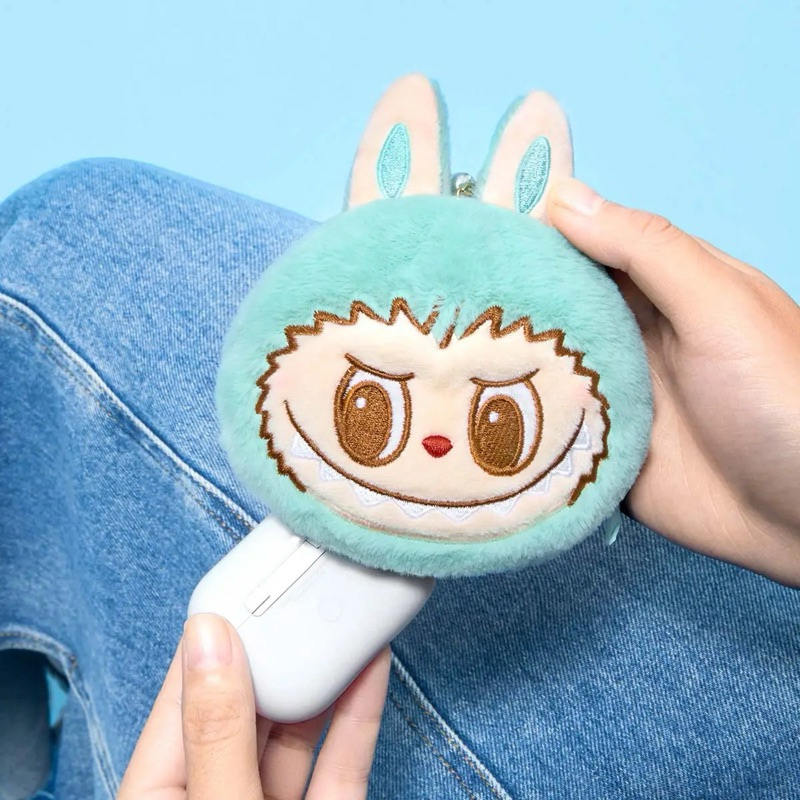 พร้อมจุ่ม ลาบูบู้ กระเป๋าพกพา THE MONSTERS Party Series-Reversible Plush แท้ %