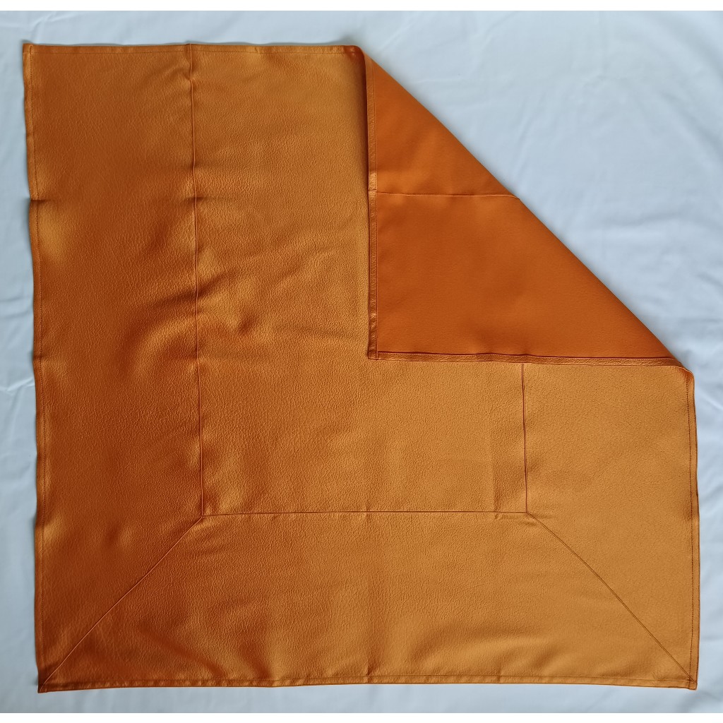 #ผ้าปูรองนั่งพระ ผ้าหนังเทียมลายชามัวร์ (พรีเมี่ยม)สีแก่น สีพระราชนิยม สีส้ม  ผ้านิสีทนะ สำหรับพระสงฆ์