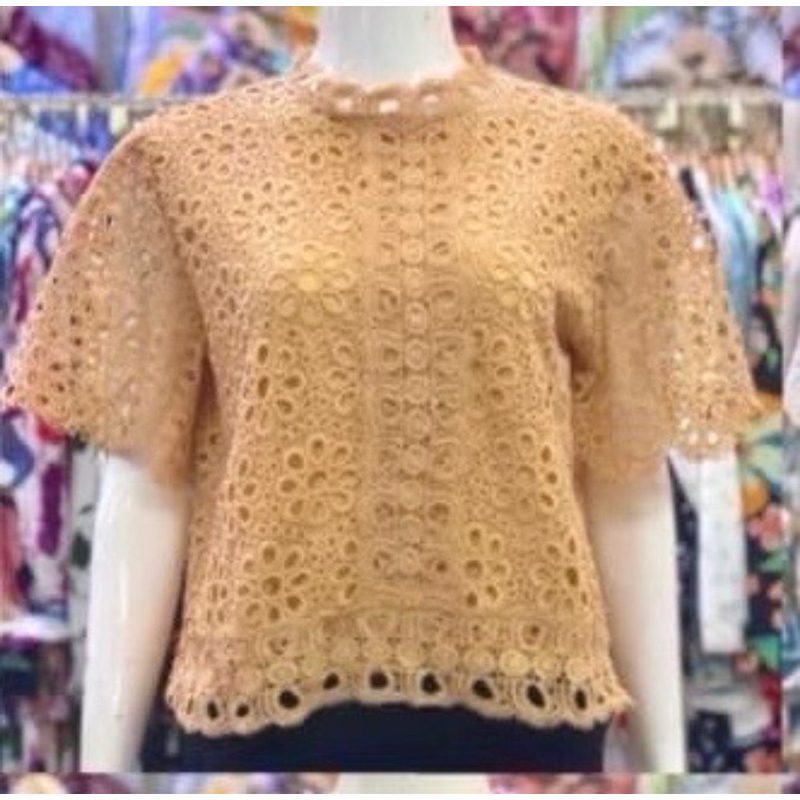 เสื้อลูกไม้ทั้งตัวรอบอก36-42นิ้วใส่ได้
