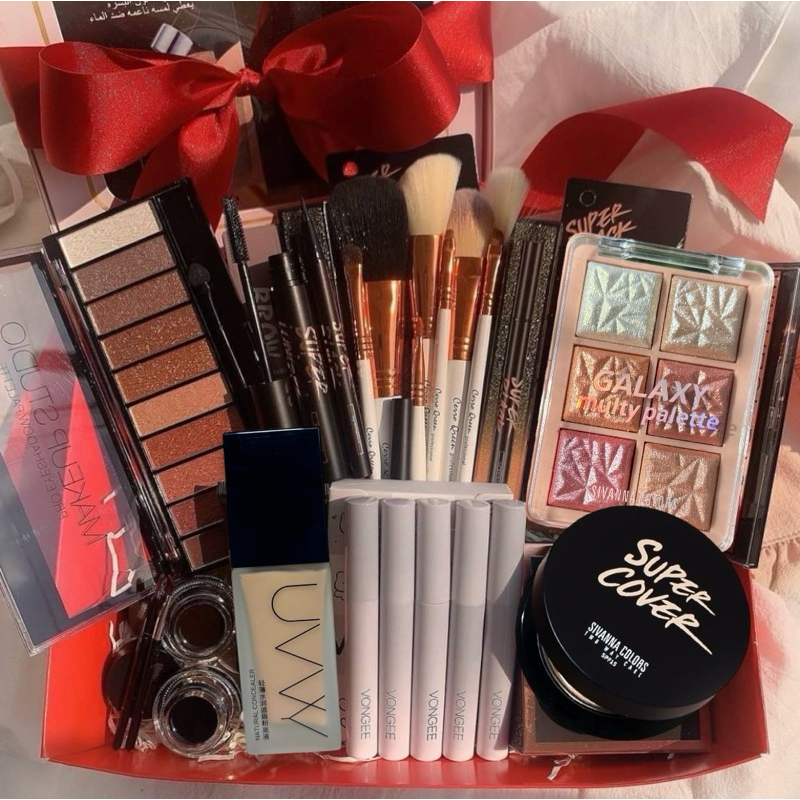 เซ็ตแต่งหน้า​ ชุดเครื่อง​ส​ำอา​งค์​ กันน้ำ GINA​ GLAM​ 23 ชิ้น ลิป มาสคาร่า แป้งพัฟ รองพื้น​ อายแชโดว์ บลัชออน 4u2