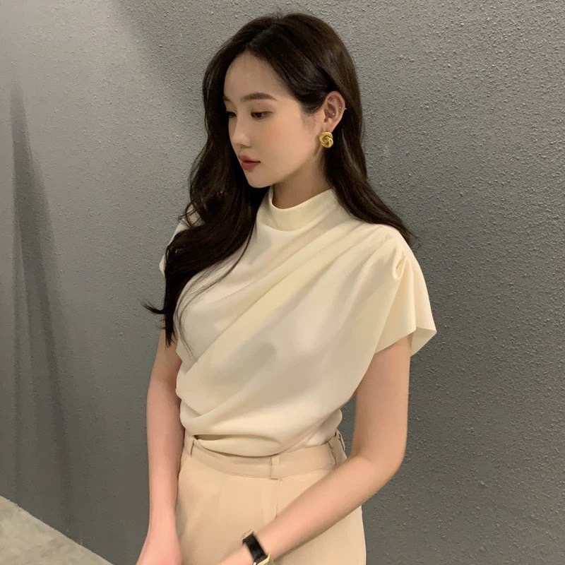 พร้อมส่ง!! เสื้อคอปีน แขนล้ำ ดีไซน์สวย แต่งจีบช่วงไหล่ ติดกระดุม