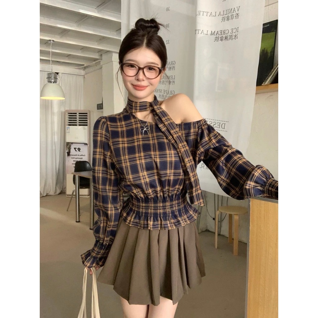 ส่งทันที Cici(NO. J1365) เสื้อครอปแขนยาวดีเทลปาดไหล่ข้างมีเชือกคล้องคอพร้อมดีเทลจ้ำตรงปลายแขนและจ้ำตัวสไตล์เกาหลี ราคา ถูกที่สุด ดีลบีเคเค แกลเลอรีภาพที่ 6