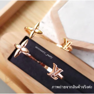 ✨กำไลที่ฮิตสวยติดแกรมที่สุดค่ะ ขนาดไซต์(❌รอบวง16cmวงรีค่ะ❌) รุ่นL-v17 จะฝังพลอยสีชมพูอ่อนค่ะ งานสวยตรงปกค่ะ