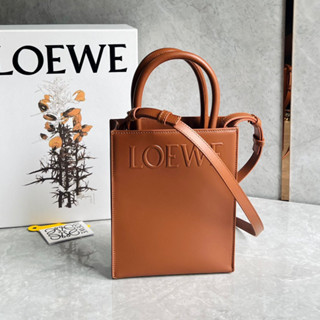 พรี​ ราคา8300 Loewe A5 หนังวัว กระเป๋าสะพายข้าง กระเป๋าสะพาย21.5*17*6cm