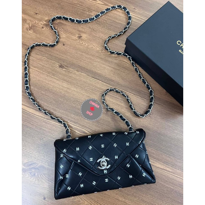 กระเป๋าสะพายข้าง Chanel 🖤VIP Gift Premium Gift🖤