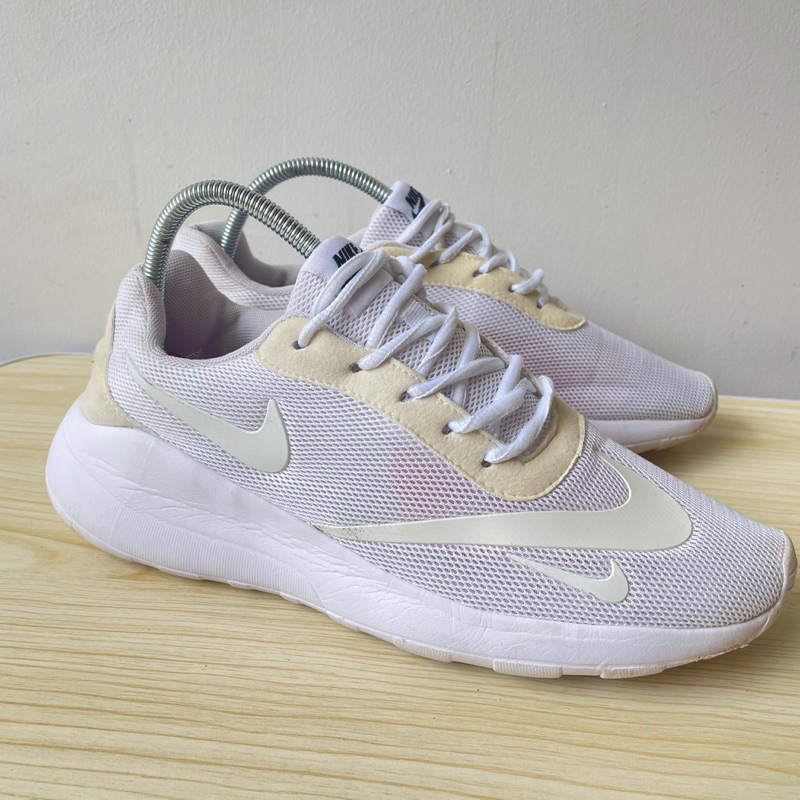 รองเท้าแบรนด์แท้มือสอง NIKE US 43/27.5 CM