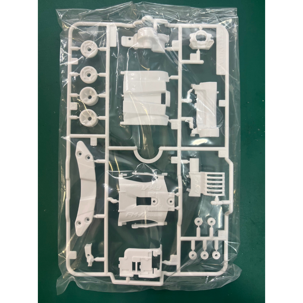 พาทขาว (สำหรับโครง FMA) มีเฉพาะพาทนะค่ะ ระเบิดจากรถกล่อง Tamiya (เกาหลี) ของใหม่แท้100%