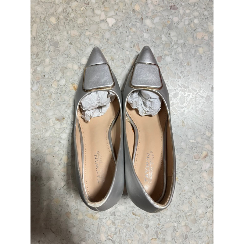 รองเท้าแฟชั่น TAWIN ส้นสูง 3 นิ้ว สีเงิน